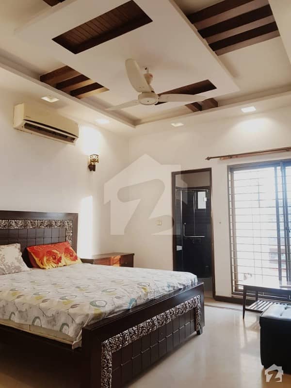 ڈی ایچ اے فیز 5 ڈیفنس (ڈی ایچ اے) لاہور میں 4 کمروں کا 10 مرلہ مکان 1.5 لاکھ میں کرایہ پر دستیاب ہے۔