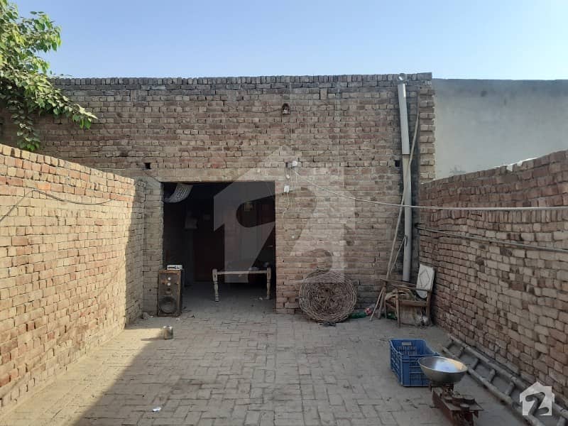 فیصل آباد بائی پاس روڈ فیصل آباد میں 1 کمرے کا 3 مرلہ مکان 22 لاکھ میں برائے فروخت۔
