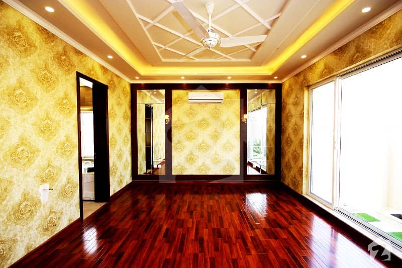 ڈی ایچ اے فیز 6 ڈیفنس (ڈی ایچ اے) لاہور میں 5 کمروں کا 1 کنال مکان 5.2 کروڑ میں برائے فروخت۔