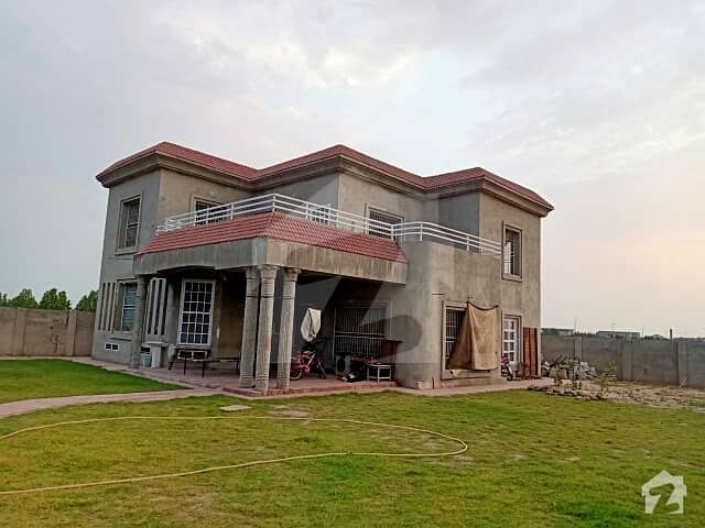 9000  Square Feet House In Central Lahore Motorway City For Sale