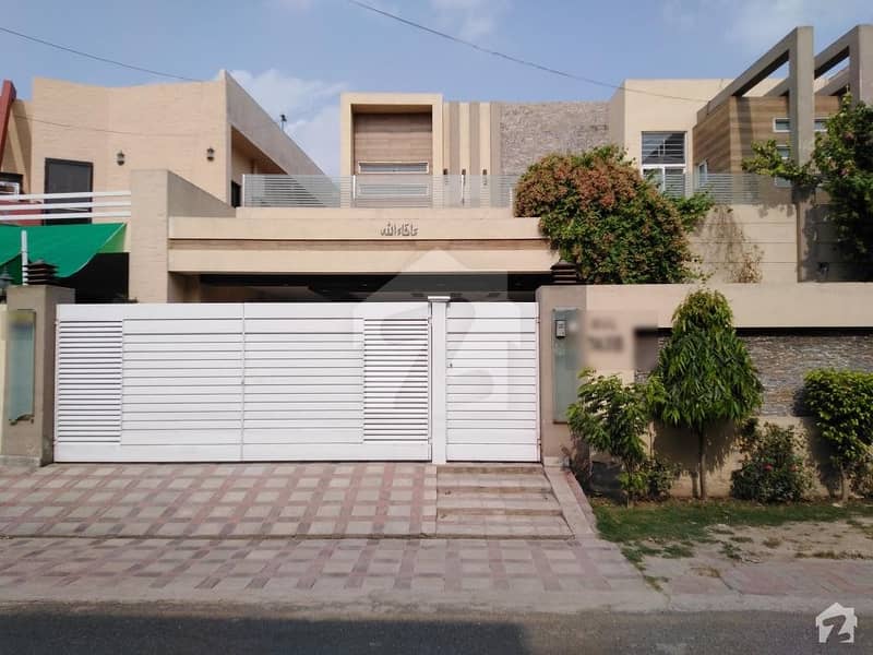 1 Kanal House Is Available For Rent In PCSIR Housing Scheme
