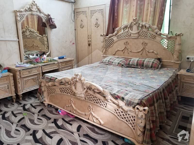 Apartment For Sale At Ideal Location Near Riyaz Masjid