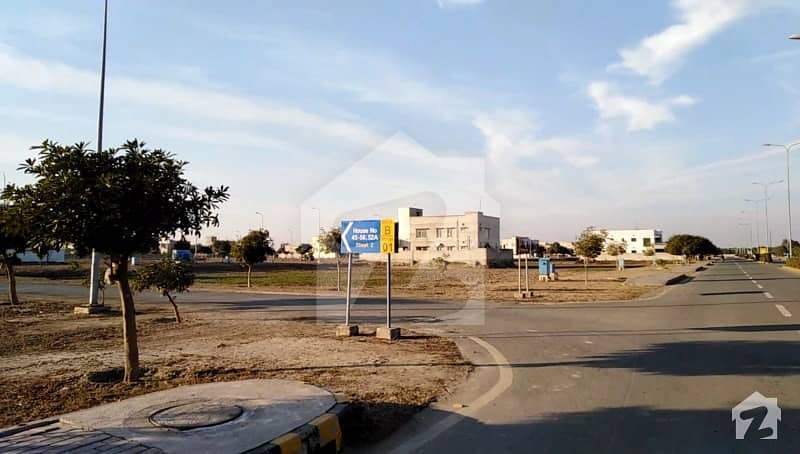 فضائیہ ہاؤسنگ سکیم فیز 1 فضائیہ ہاؤسنگ سکیم لاہور میں 10 مرلہ رہائشی پلاٹ 1.26 کروڑ میں برائے فروخت۔