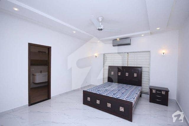 رحمان سٹی - فیز 4 لاہور میں 5 کمروں کا 1 کنال مکان 1.5 لاکھ میں کرایہ پر دستیاب ہے۔