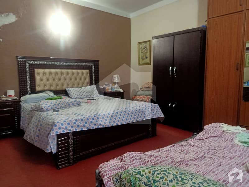 علامہ اقبال ٹاؤن ۔ مہران بلاک علامہ اقبال ٹاؤن لاہور میں 5 کمروں کا 10 مرلہ مکان 1.65 کروڑ میں برائے فروخت۔