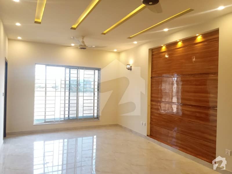 10 Marla Brand New House For Rent In Bahria Town