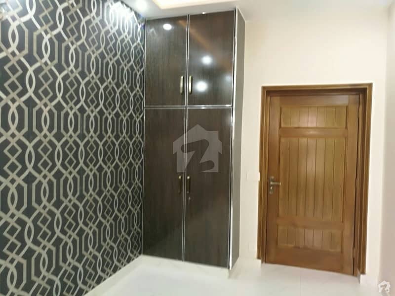 ملٹری اکاؤنٹس ہاؤسنگ سوسائٹی لاہور میں 5 کمروں کا 6 مرلہ مکان 1.35 کروڑ میں برائے فروخت۔
