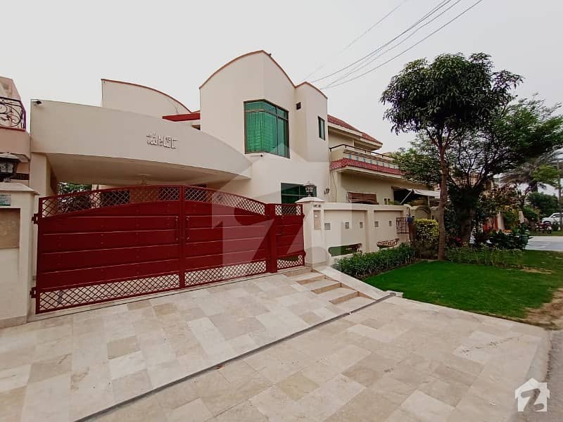 10 Marla Owner Build House For Sale In Dha Phase 8 Park View