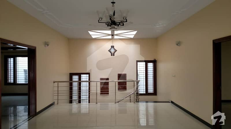300 Sq Yards Like New Bungalow With Basement For Rent In Phase 7