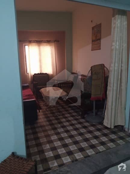 جوہر ٹاؤن فیز 1 - بلاک ڈی جوہر ٹاؤن فیز 1 جوہر ٹاؤن لاہور میں 8 کمروں کا 9 مرلہ مکان 1.5 کروڑ میں برائے فروخت۔