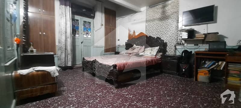 لکشمی چوک لاہور میں 2 کمروں کا 4 مرلہ فلیٹ 35 لاکھ میں برائے فروخت۔