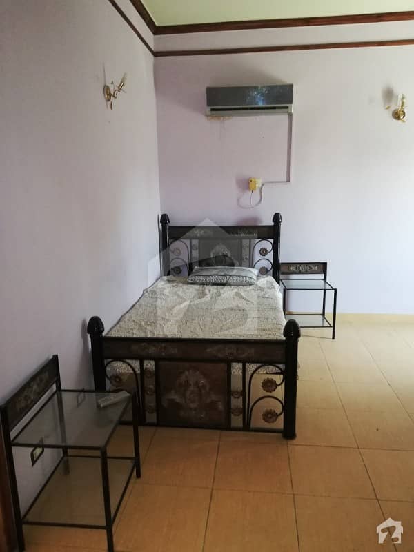 1 Bed Furnished With Tv Lounge Kitchen For Female Only