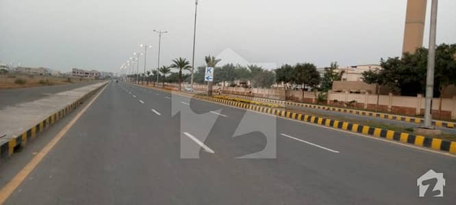ڈی ایچ اے فیز 8 - بلاک ٹی فیز 8 ڈیفنس (ڈی ایچ اے) لاہور میں 1.1 کنال رہائشی پلاٹ 4.25 کروڑ میں برائے فروخت۔ ڈی ایچ اے فیز 8 - بلاک ٹی فیز 8 ڈیفنس (ڈی ایچ اے) لاہور میں 1.1 کنال رہائشی پلاٹ 4.25 کروڑ میں برائے فروخت۔