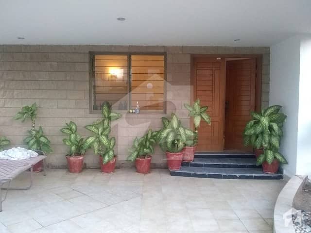 Defence 500 yards Phase 6 INDEPENDENT BUNGALOW Available For RENT