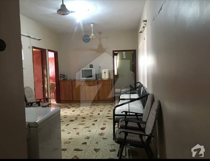 In Jamshed Road 950  Square Feet Flat For Sale