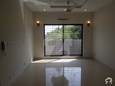 4500  Square Feet Lower Portion Situated In Dha Defence For Rent