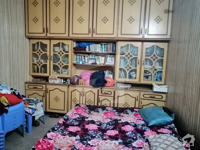 احمد ہاؤسنگ سوسائٹی لاہور میں 3 کمروں کا 5 مرلہ مکان 25 ہزار میں کرایہ پر دستیاب ہے۔