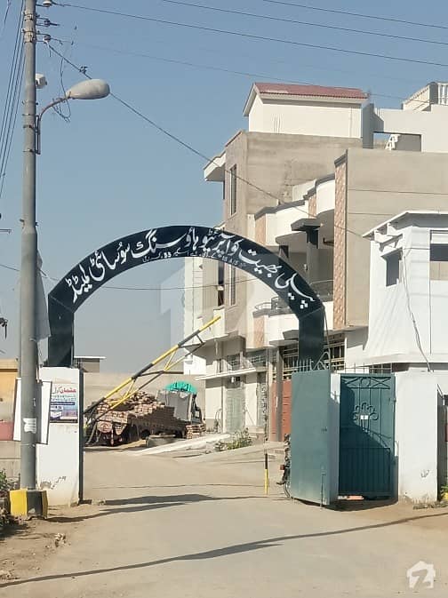 پیلی بھیت کوآپریٹو ہاؤسنگ سوسائٹی سکیم 33 - سیکٹر 18-اے سکیم 33 کراچی میں 5 مرلہ رہائشی پلاٹ 1 کروڑ میں برائے فروخت۔