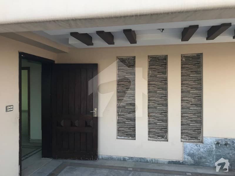 Upper Portion For Rent In Beautiful Dc Colony