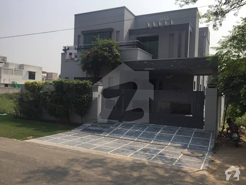 10 Marla House For Sale In Dha Phase 8 Block P