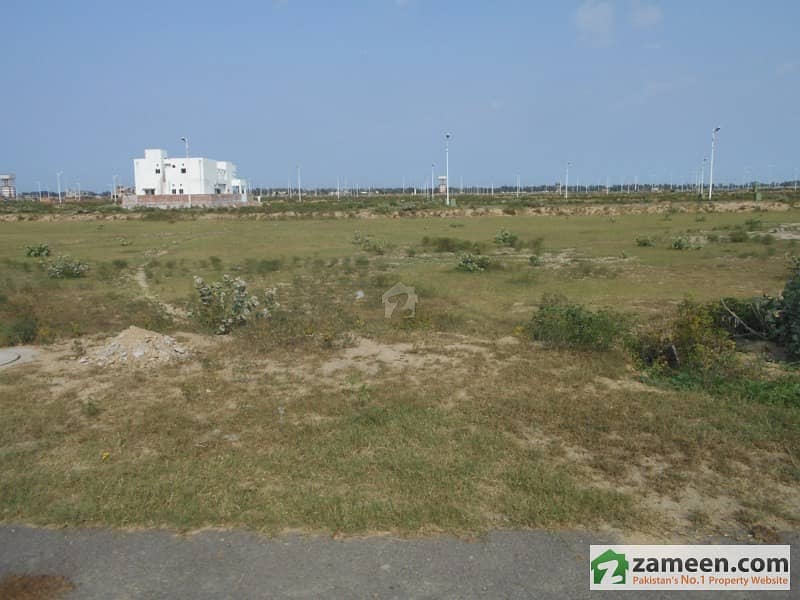 1 Kanal Plot For Sale In Excellent Location Phase 7 Block S