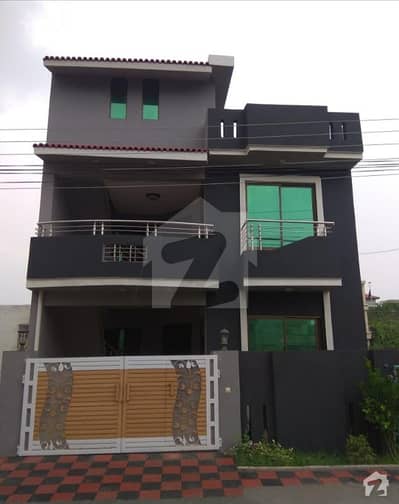 Beautiful House Available For Sale Beautiful House Available For Sale