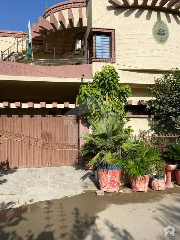 گلستانِِ جوہر ۔ بلاک 2 گلستانِ جوہر کراچی میں 5 کمروں کا 10 مرلہ مکان 3.8 کروڑ میں برائے فروخت۔