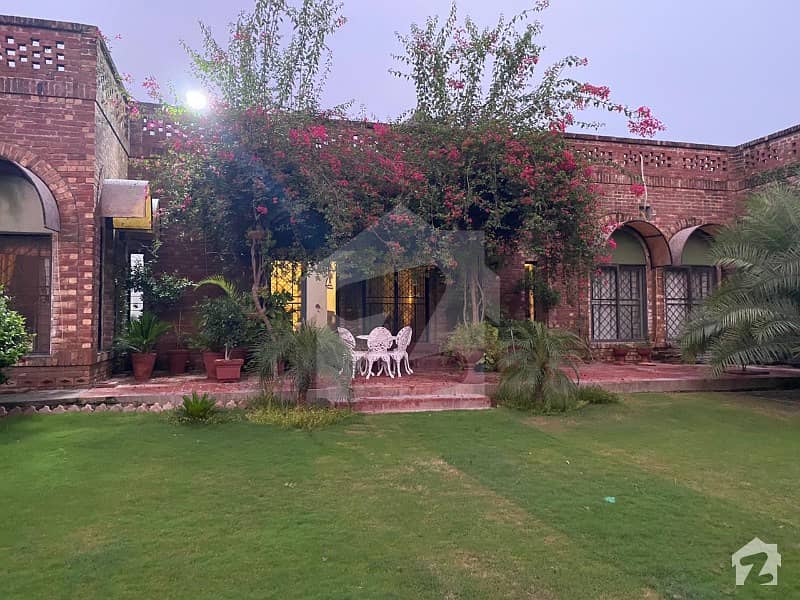 4 Kanal Furnished Farmhouse For Sale