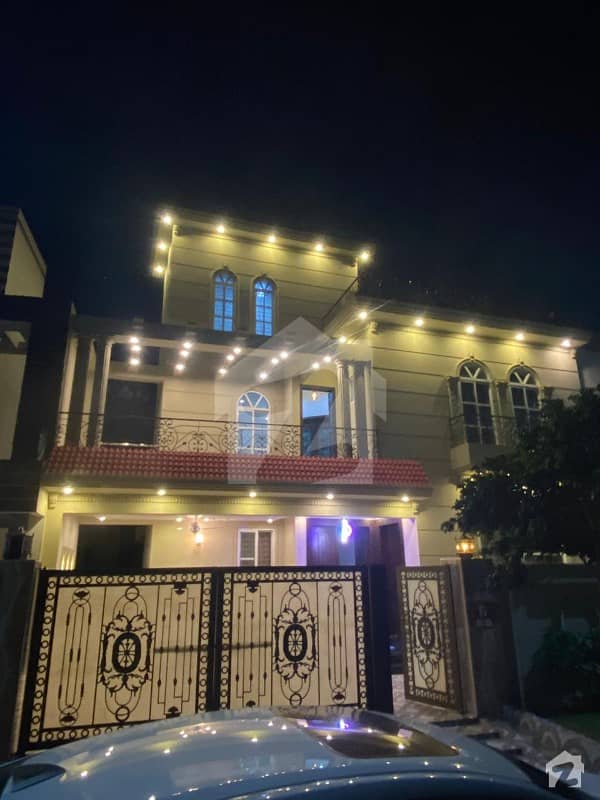 Triple Storey House For Sale In Hot Location