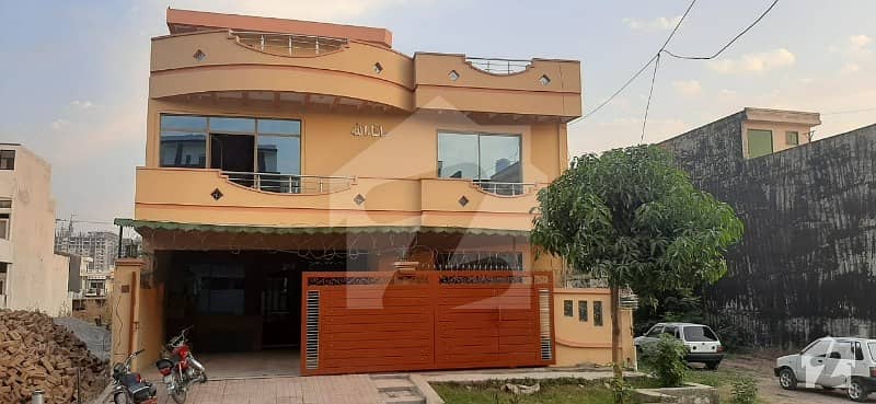 Triple Storey Investor Rate 35x70 House For Sale In G13 Islamabad
