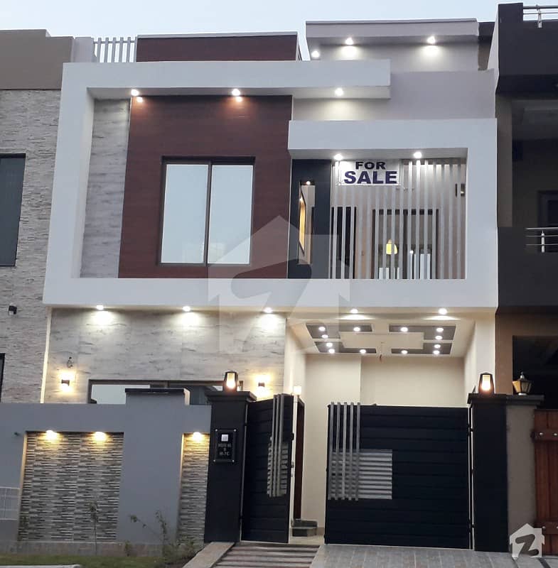 5 Marla Brand New House Near To Park Available For Sale