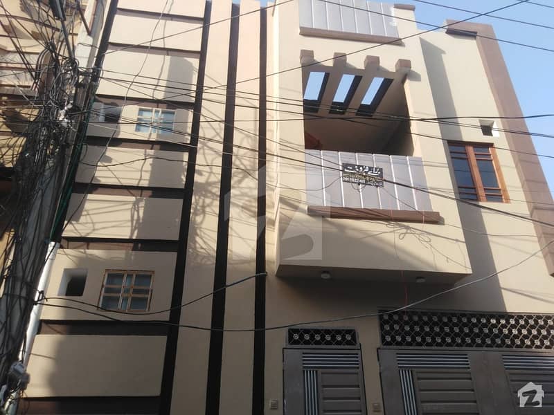 حیات آباد فیز 1 حیات آباد پشاور میں 6 کمروں کا 5 مرلہ مکان 1.7 کروڑ میں برائے فروخت۔
