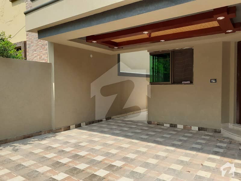 10 Marla House For Rent In Shaheen Block Sector B Bahria Town Lahore