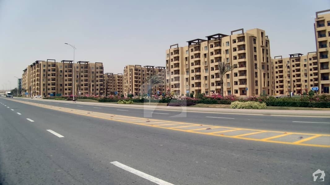In Bahria Town Karachi 950 Square Feet Flat For Rent