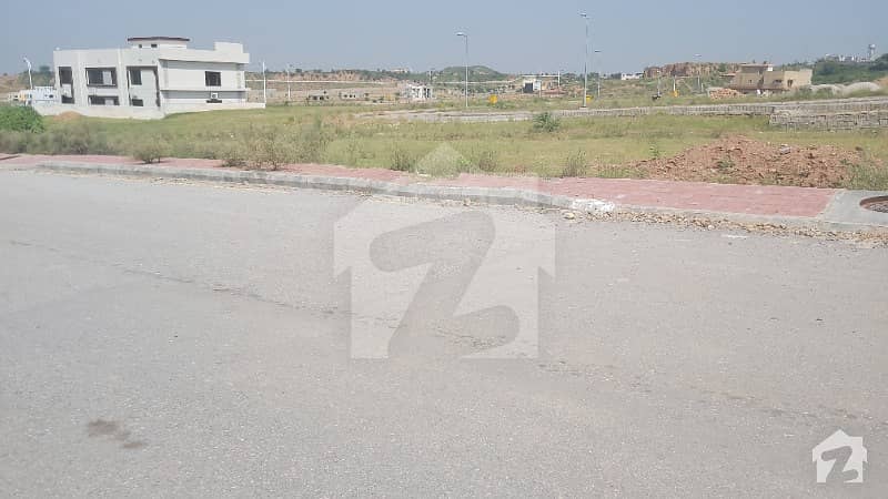 20 Marla Residential Plot No 124 Boulevard back Available For Sale In Block P