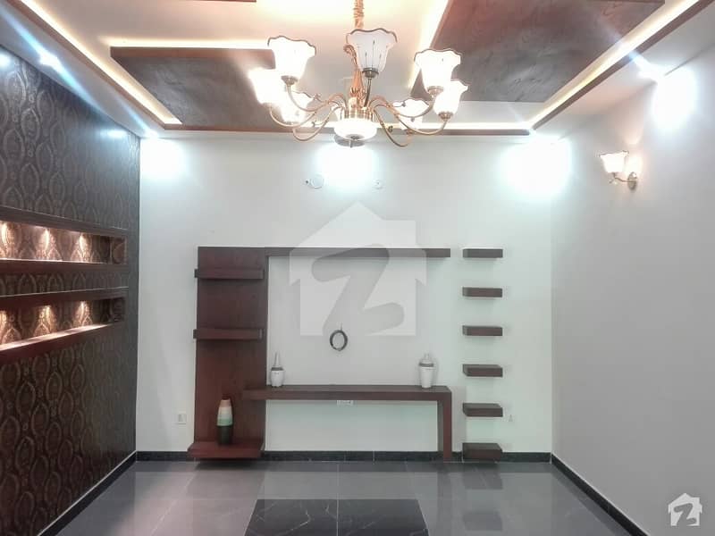 10 Marla House Available For Rent In Bahria Town