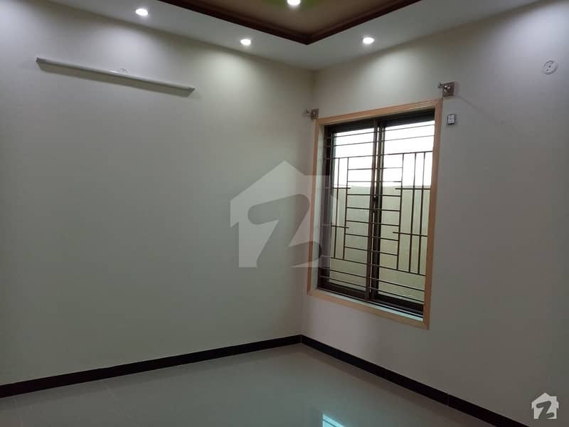 Defence Road Upper Portion Sized 1 Kanal For Rent