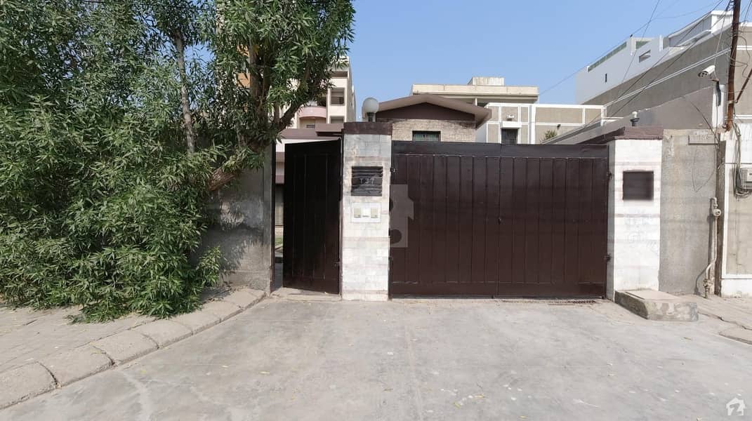 5 Bedrooms Bungalow For Sale In DHA Phase 1