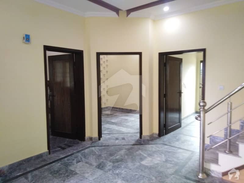 الرحمان گارڈن فیز 2 الرحمان گارڈن لاہور میں 3 کمروں کا 4 مرلہ مکان 70 لاکھ میں برائے فروخت۔