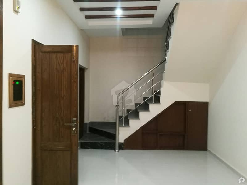 House Of 5 Marla In College Road For Sale