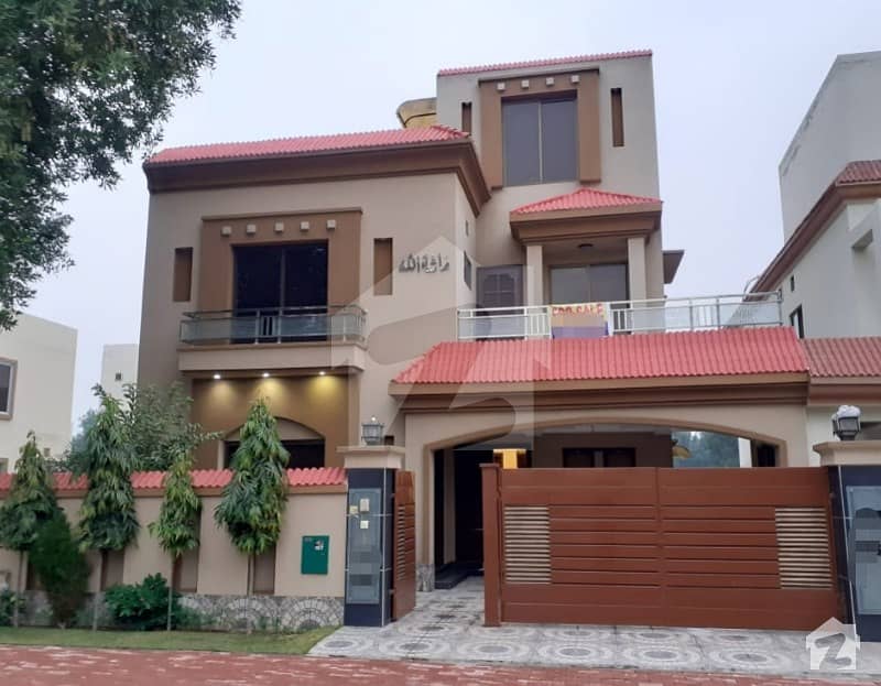 10 Marla House For Rent In Jasmine Block Sector C Bahria Town Lahore