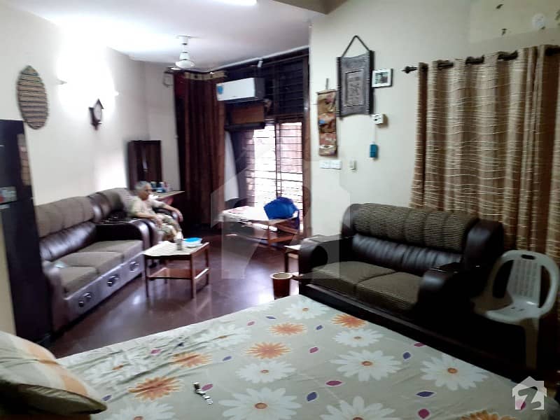 ماڈل ٹاؤن لاہور میں 3 کمروں کا 5 مرلہ مکان 1.65 کروڑ میں برائے فروخت۔