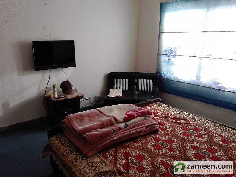 1 Bed On Ground Floor Furnished Room For Bachelor Couple Female  Students