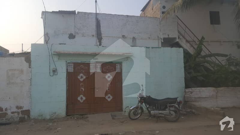 لانڈھی کراچی میں 4 کمروں کا 2 مرلہ مکان 90 لاکھ میں برائے فروخت۔