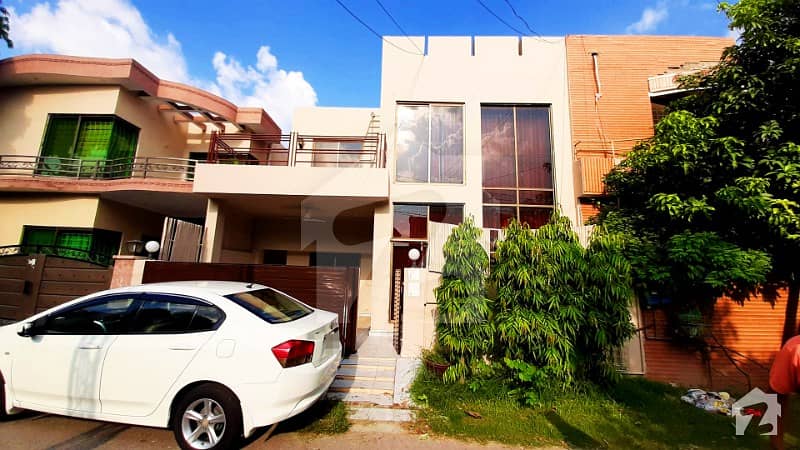 7 Marla Owner Build Beautiful Bungalow For Sale in DHA Phase 3 Lahore