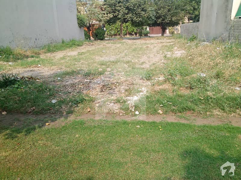 Prime Location 10 Marla Plot For Sale In Low Price Plot No 680