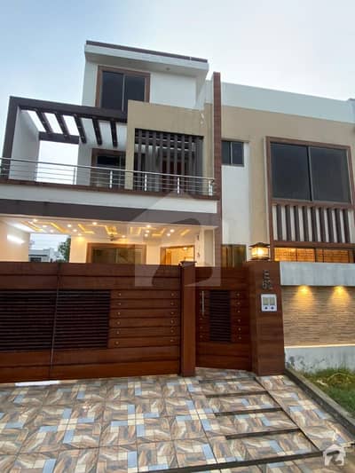 10 Marla House For Sale On Hot Location 10 Marla House For Sale On Hot Location