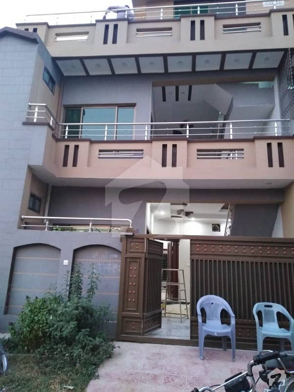 میسرائل روڈ راولپنڈی میں 5 کمروں کا 6 مرلہ مکان 1.14 کروڑ میں برائے فروخت۔