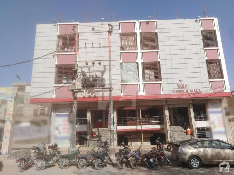 Flat In Orangi Town Sized 500  Square Feet Is Available