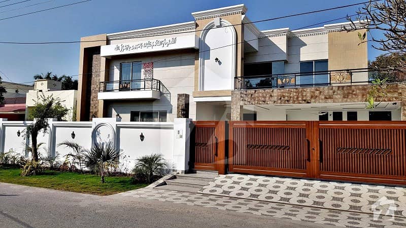 The Most Beautiful Design Brand New Bungalow For Rent At Prime Location